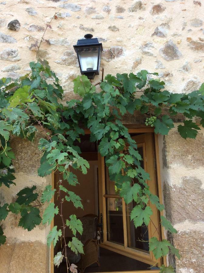 Gîte Des Vergnes Esse Extérieur photo